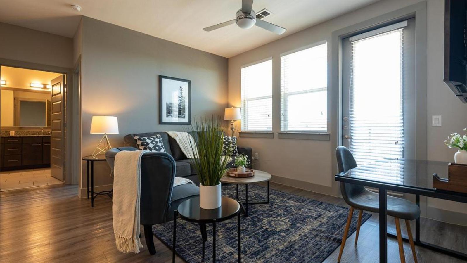 Landing Modern Apartment With Amazing Amenities أوستن المظهر الخارجي الصورة